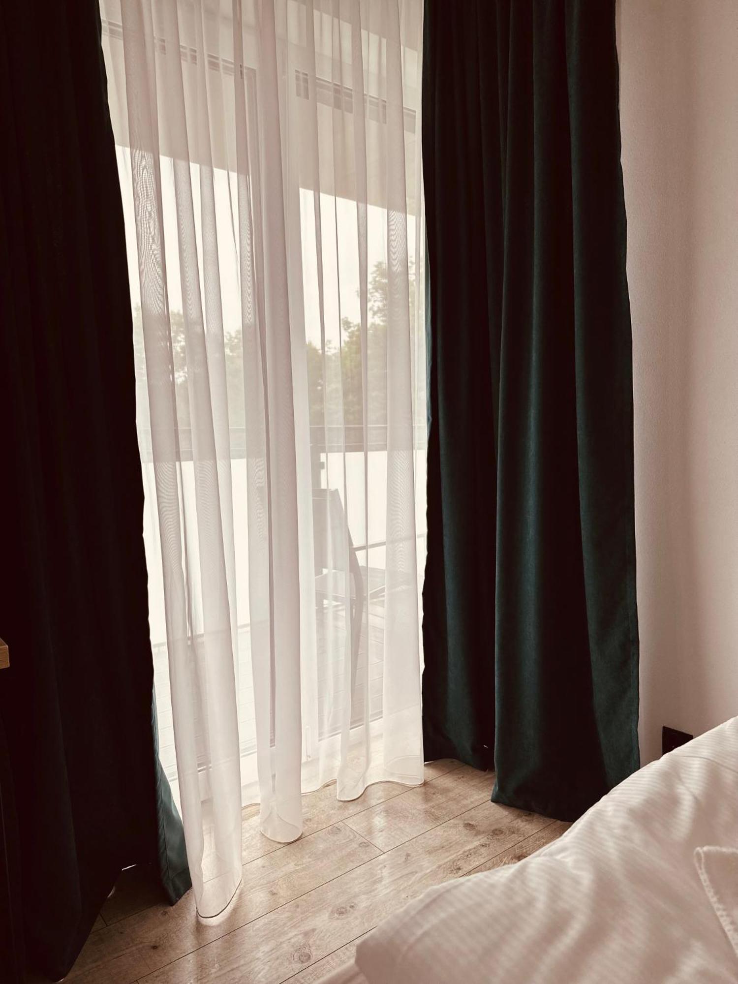 Holiday Siesta Pensjonat, Domki 里沃 外观 照片